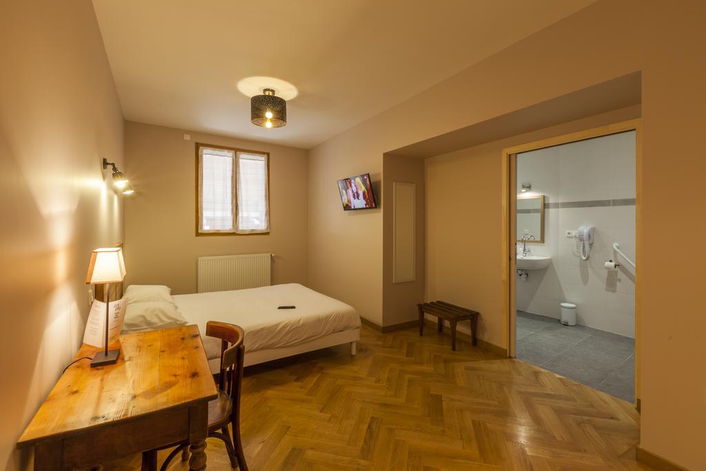 Hotel Des Alpes Le Bourg-dʼOisans Εξωτερικό φωτογραφία